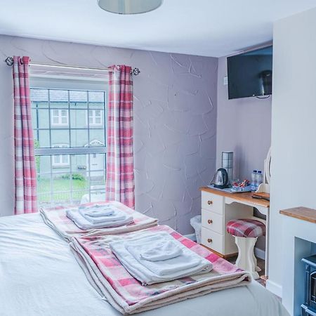 The Cock Hotel Bronllys المظهر الخارجي الصورة