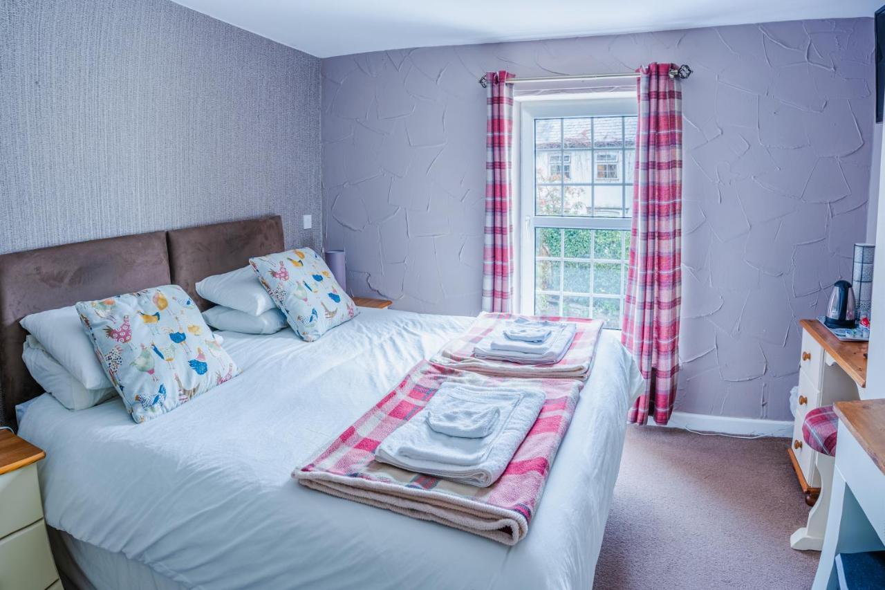 The Cock Hotel Bronllys المظهر الخارجي الصورة